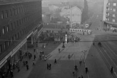 DSCF1124_Widok-na-Plac-24-Stycznia-obecnie-Plac-Wolnosci-1950-Duzy